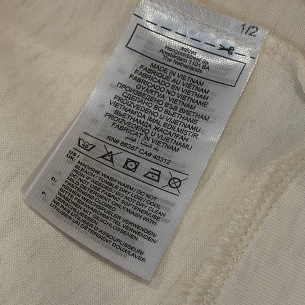 Adidas Unisex Oversized P2P 26 Cream Zip-Up Hoodie with Pockets | Sporty Chic - Picture 4 of 4
